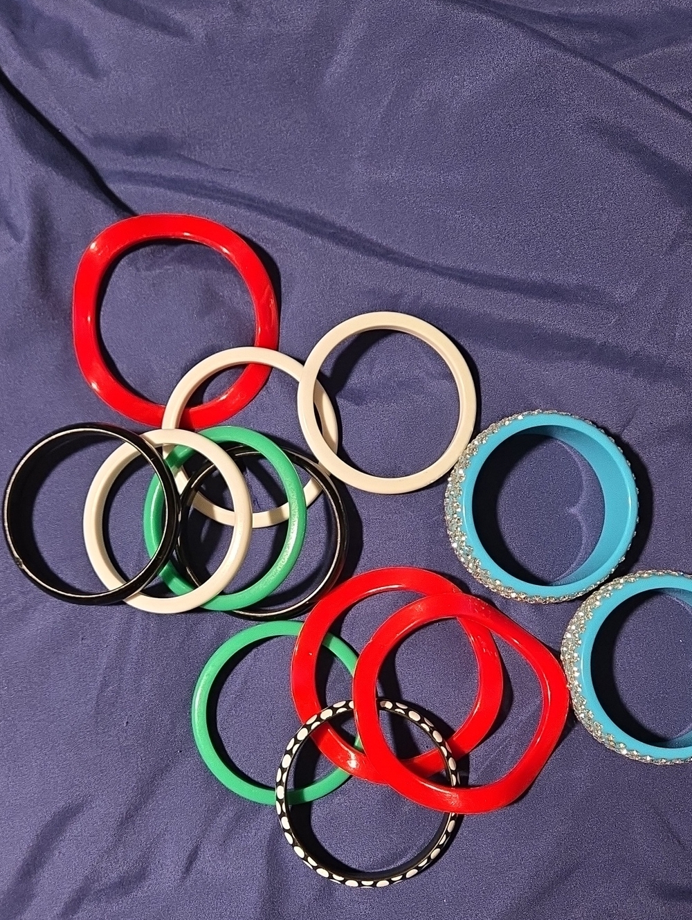 Assorted Women’s Resin Bangle Bracelet Set - Red, Blue, Green, Black, Cream